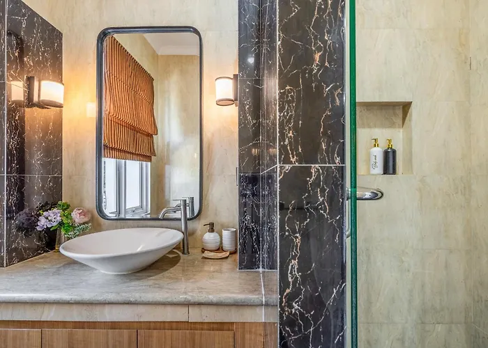 Parama By Aishwarya Bali International فيلة